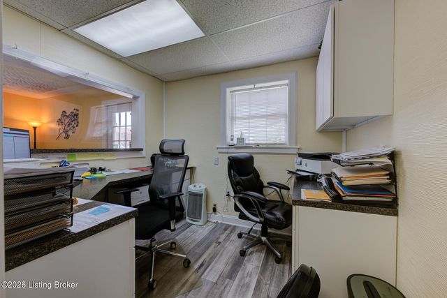 2109 Crums Ln, Louisville, KY 40216