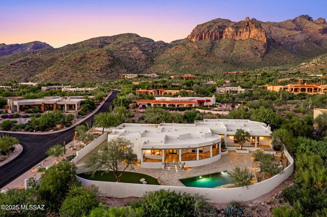 7370 N Catalina Ridge Drive, Tucson, AZ 85718