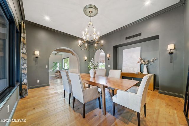 7370 N Catalina Ridge Drive, Tucson, AZ 85718