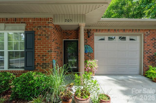 205 Chickadee Drive, Lexington, NC 27292