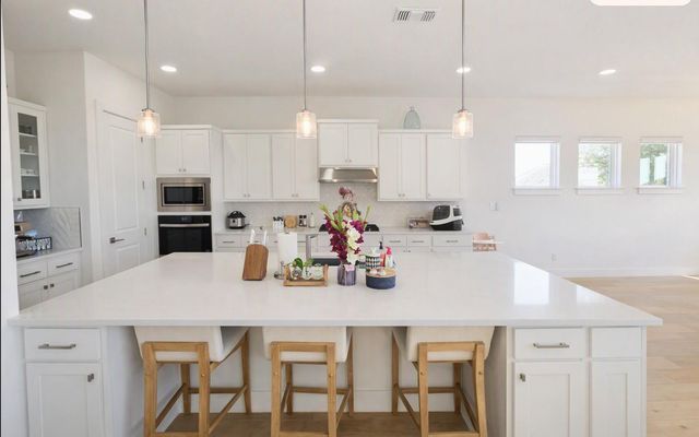 112 TEXAS BLUEBONNET TRL, Georgetown, TX 78628