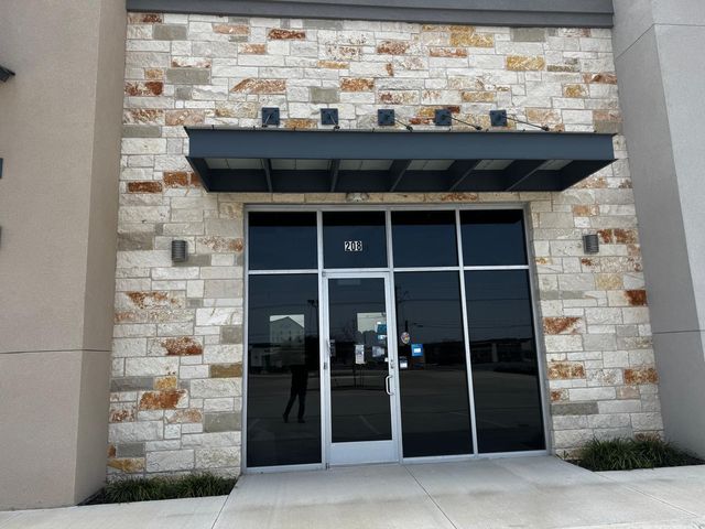 700 W New Hope DR 208, Cedar Park, TX 78613