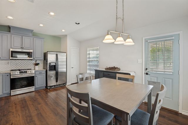 5440 Cameron Drive, Grand Prairie, TX 75052