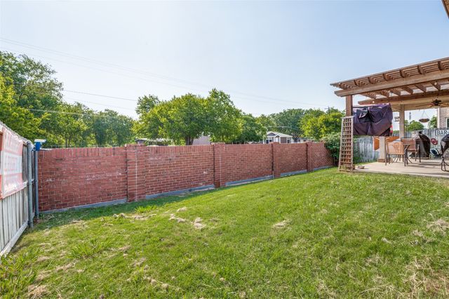 5440 Cameron Drive, Grand Prairie, TX 75052