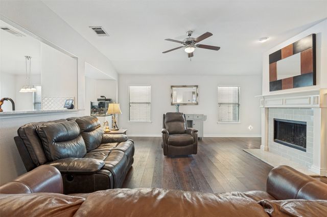 5440 Cameron Drive, Grand Prairie, TX 75052