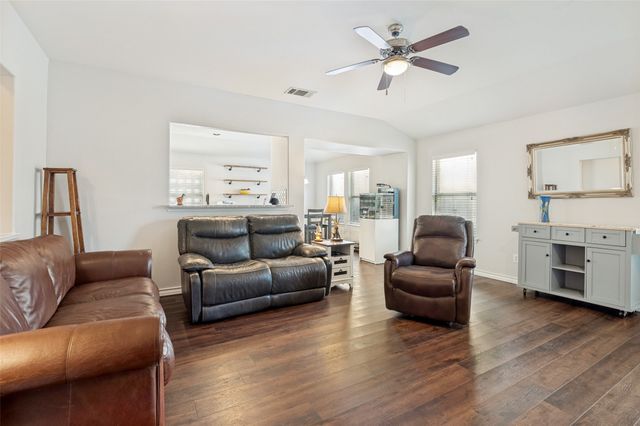 5440 Cameron Drive, Grand Prairie, TX 75052