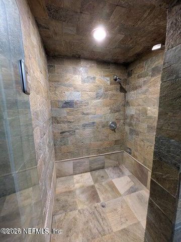 10123 LEISURE Lane N, Jacksonville, FL 32256