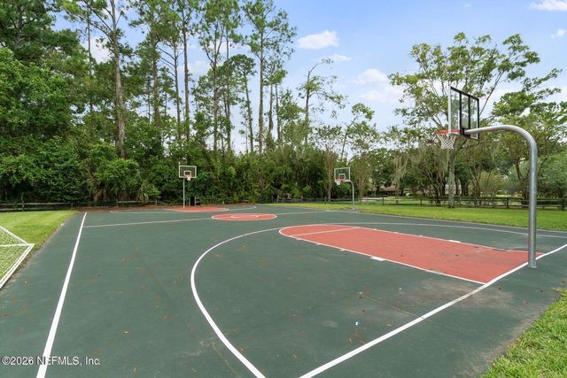 10123 LEISURE Lane N, Jacksonville, FL 32256