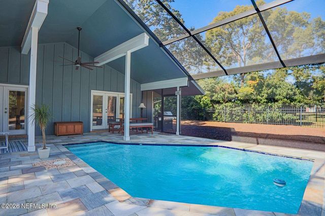 10123 LEISURE Lane N, Jacksonville, FL 32256