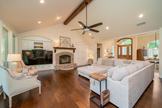 1020 Shadowood Dr, Marshall, TX 75672