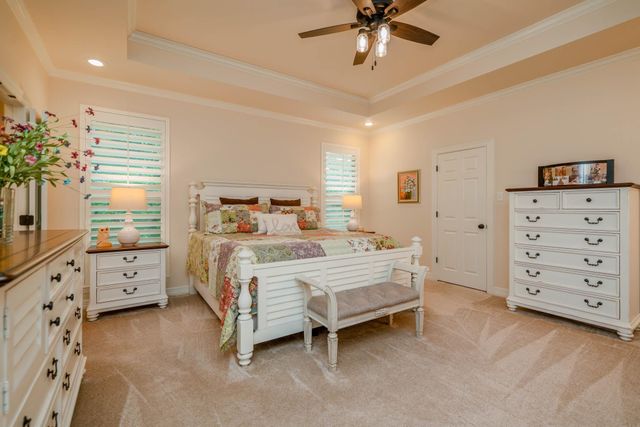 1020 Shadowood Dr, Marshall, TX 75672