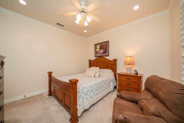 1020 Shadowood Dr, Marshall, TX 75672