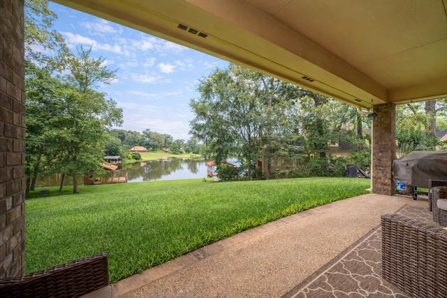 1020 Shadowood Dr, Marshall, TX 75672