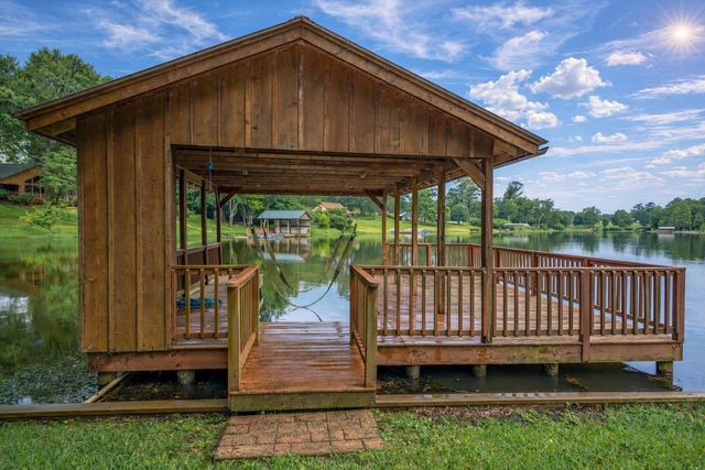 1020 Shadowood Dr, Marshall, TX 75672