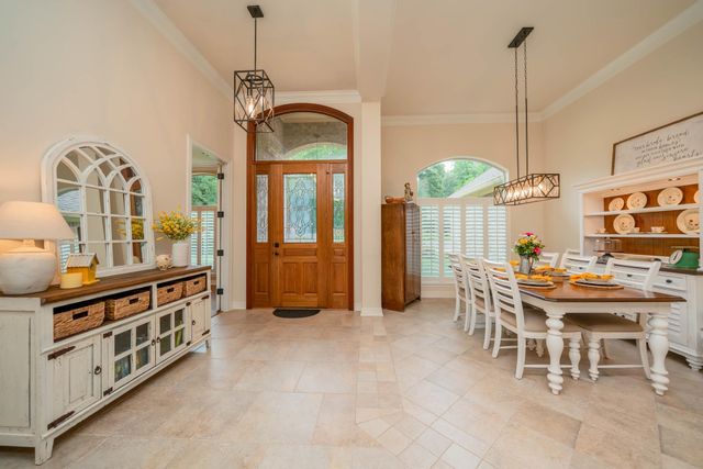 1020 Shadowood Dr, Marshall, TX 75672