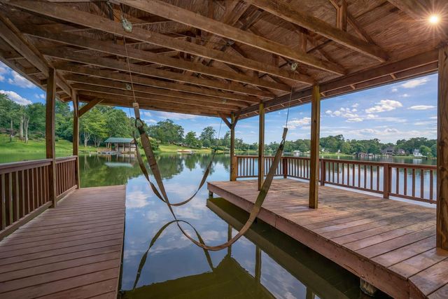 1020 Shadowood Dr, Marshall, TX 75672