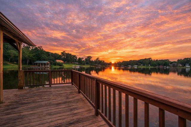 1020 Shadowood Dr, Marshall, TX 75672