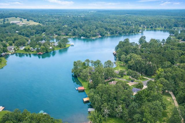 1020 Shadowood Dr, Marshall, TX 75672