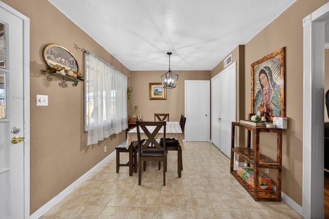 4233 Alan Dr, North Highlands, CA 95660