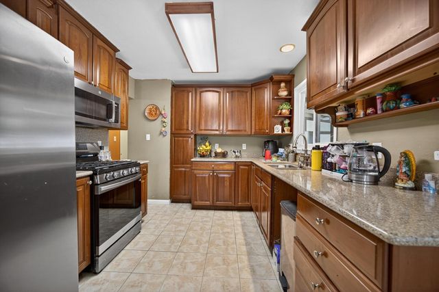 4233 Alan Dr, North Highlands, CA 95660