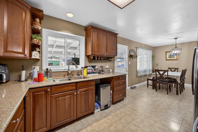 4233 Alan Dr, North Highlands, CA 95660