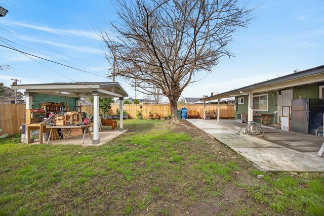 4233 Alan Dr, North Highlands, CA 95660