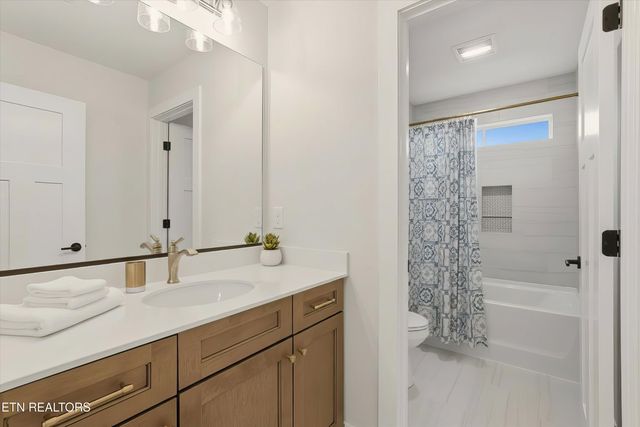 8151 Nubbin Ridge Rd, Knoxville, TN 37919