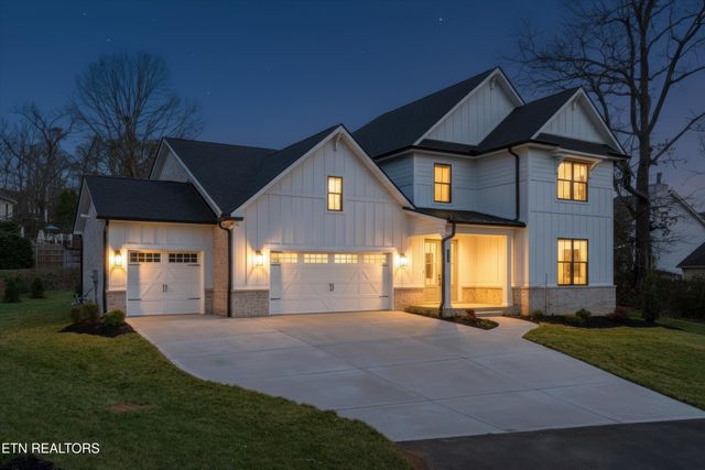 8151 Nubbin Ridge Rd, Knoxville, TN 37919