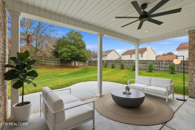 8151 Nubbin Ridge Rd, Knoxville, TN 37919