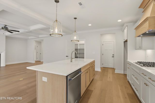 8151 Nubbin Ridge Rd, Knoxville, TN 37919