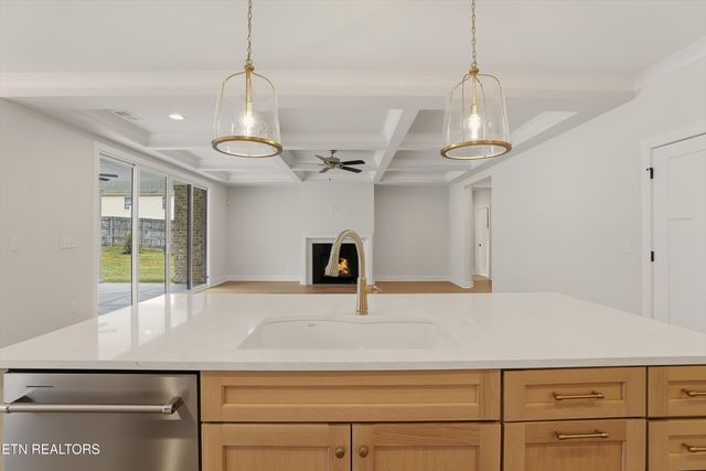 8151 Nubbin Ridge Rd, Knoxville, TN 37919