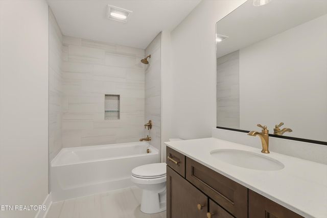 8151 Nubbin Ridge Rd, Knoxville, TN 37919