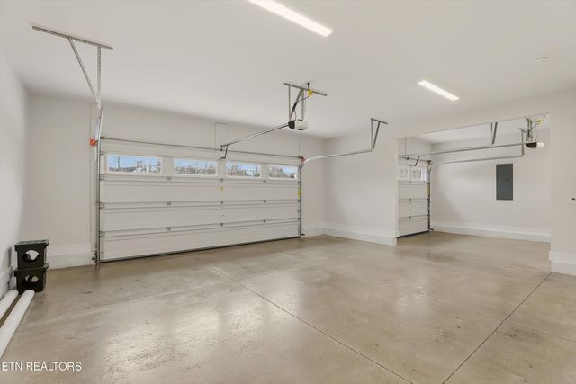 8151 Nubbin Ridge Rd, Knoxville, TN 37919