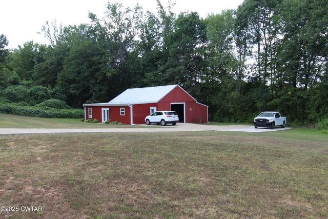 3125 Old Huntingdon Rd, Lexington, TN 38351