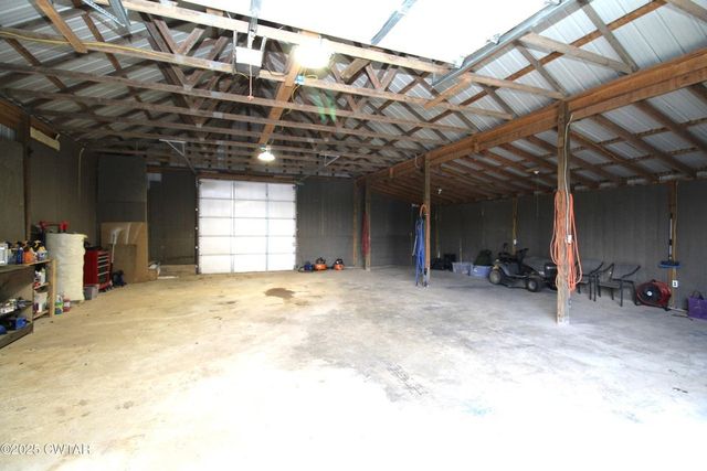 3125 Old Huntingdon Rd, Lexington, TN 38351