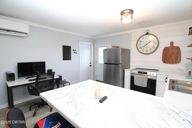 3125 Old Huntingdon Rd, Lexington, TN 38351