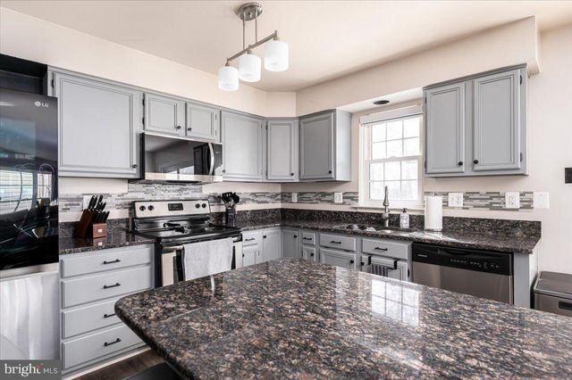 8026 MOSS BANK DR, Laurel, MD 20724