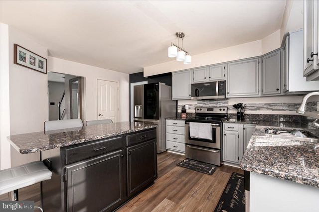 8026 MOSS BANK DR, Laurel, MD 20724