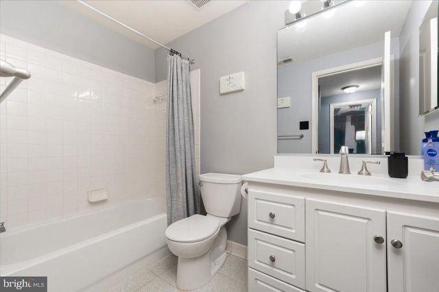 8026 MOSS BANK DR, Laurel, MD 20724