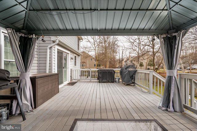 8026 MOSS BANK DR, Laurel, MD 20724