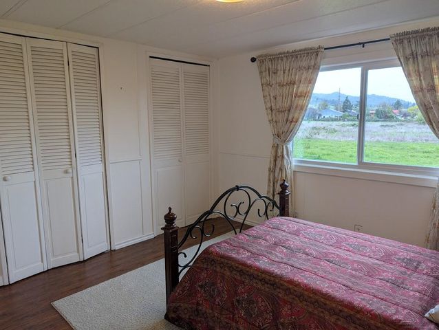 1055 N 5th UNIT 19, Jacksonville, OR 97530