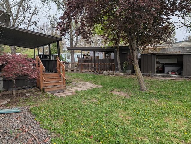 1055 N 5th UNIT 19, Jacksonville, OR 97530