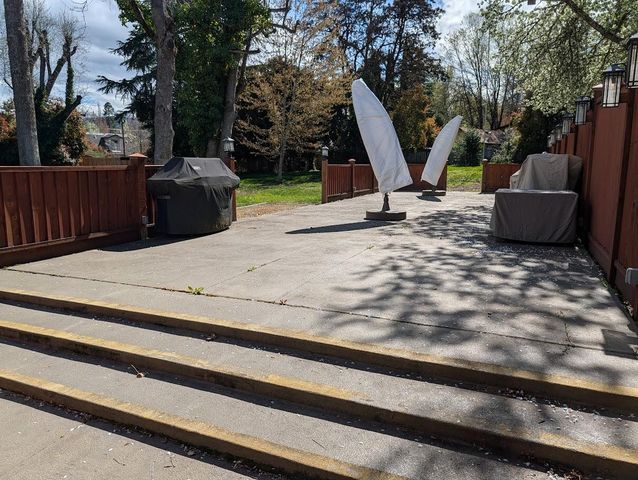 1055 N 5th UNIT 19, Jacksonville, OR 97530