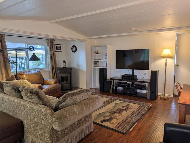 1055 N 5th UNIT 19, Jacksonville, OR 97530