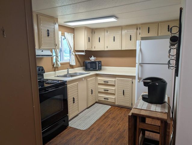 1055 N 5th UNIT 19, Jacksonville, OR 97530