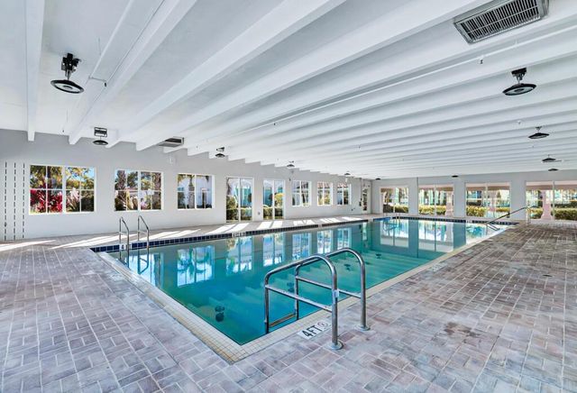 6235 Kings Gate Circle, Delray Beach, FL 33484