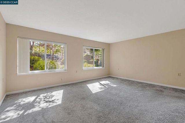 1909 Skycrest Dr 2, Walnut Creek, CA 94595