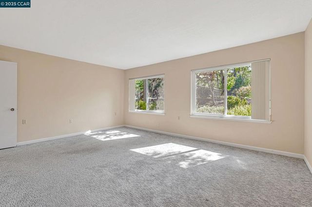 1909 Skycrest Dr 2, Walnut Creek, CA 94595