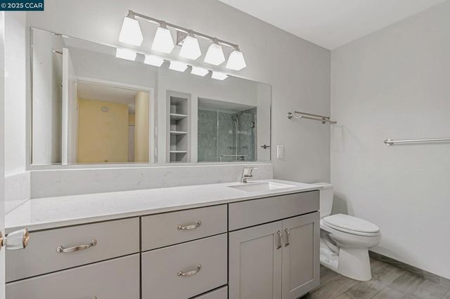 1909 Skycrest Dr 2, Walnut Creek, CA 94595