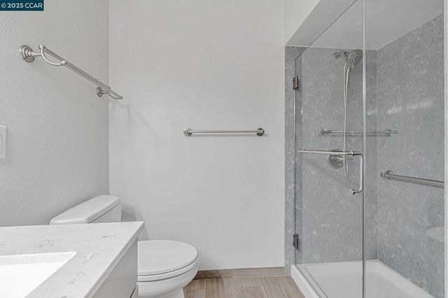 1909 Skycrest Dr 2, Walnut Creek, CA 94595